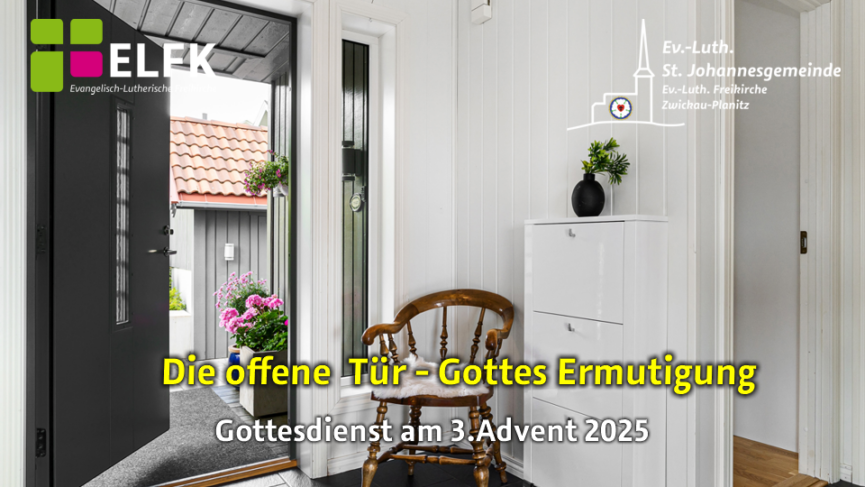 Blick aus einem Flur durch eine weit geöffnete Eingangstür nach außen.